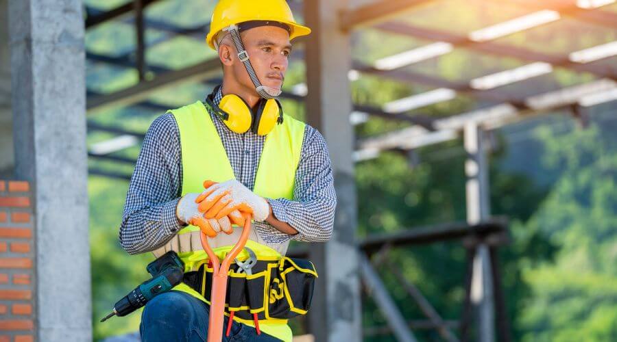 Professional gutter cleaning in Ratcliff, AR